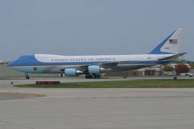 Boeing 747-200 (N29000) - The President of the United States of America visits Madison.