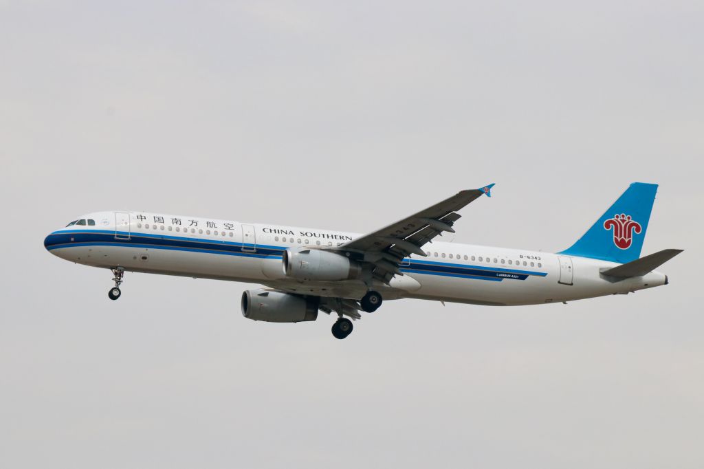 B-6343 — - A321-231(B-6343) Landing