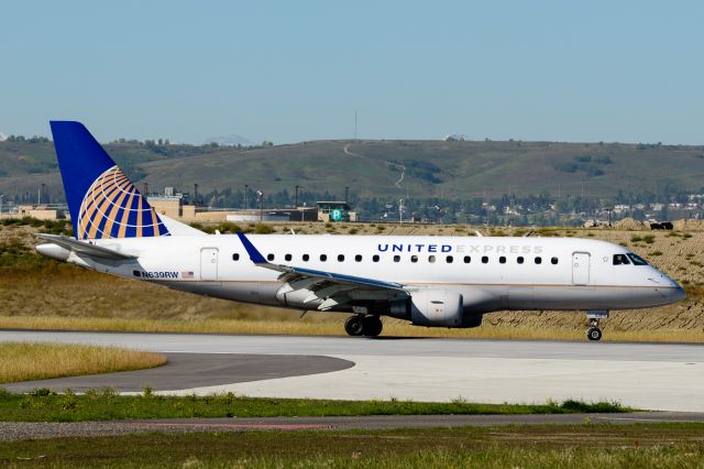 Embraer 170/175 (N639RW) - Taxiing off runway 35R in Calgary Alberta Canada. 