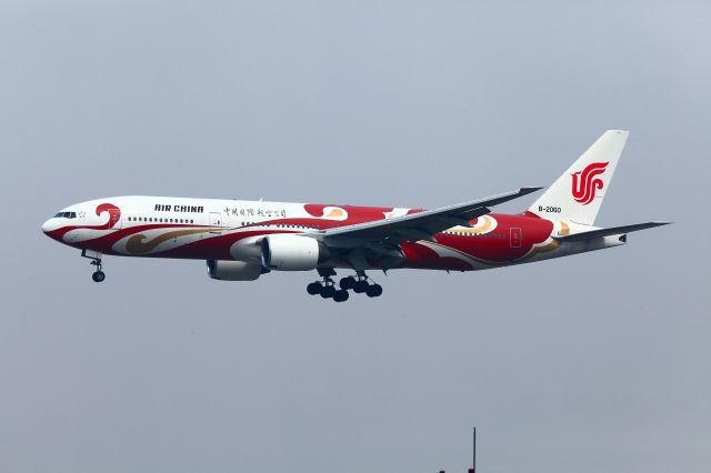 Boeing 777 (CA2060)