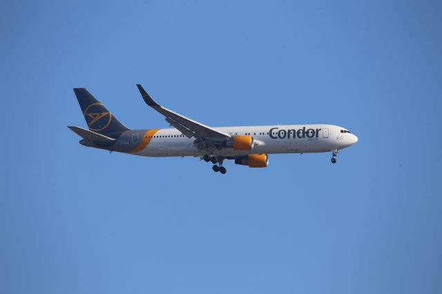 BOEING 767-300 (D-ABUB)