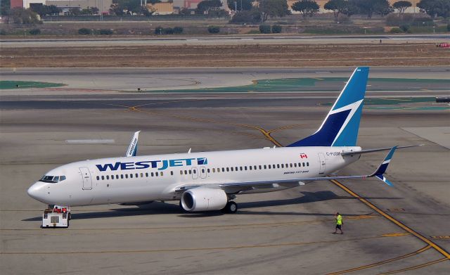 Boeing 737-800 (C-FUSM) - Scimitar winglet