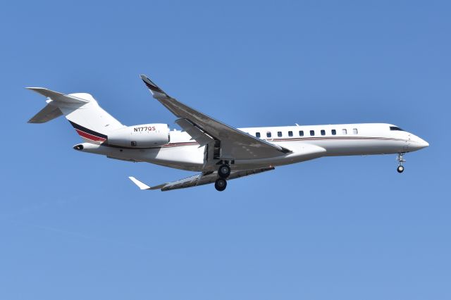 BOMBARDIER BD-700 Global 7500 (N177QS)