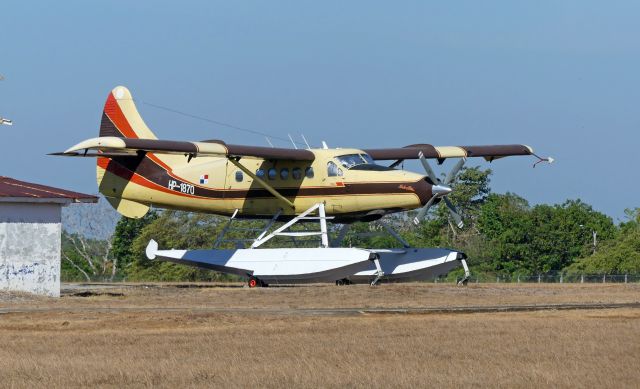 De Havilland Canada DHC-3 Otter (HPA1870)