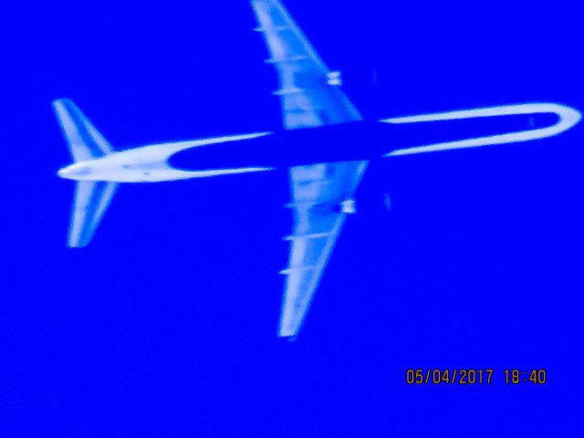 BOEING 757-300 (N593NW)