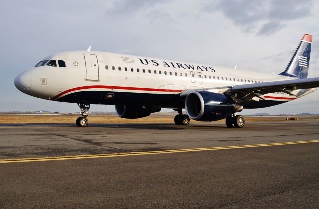 Airbus A320 (N126UW) - Close up