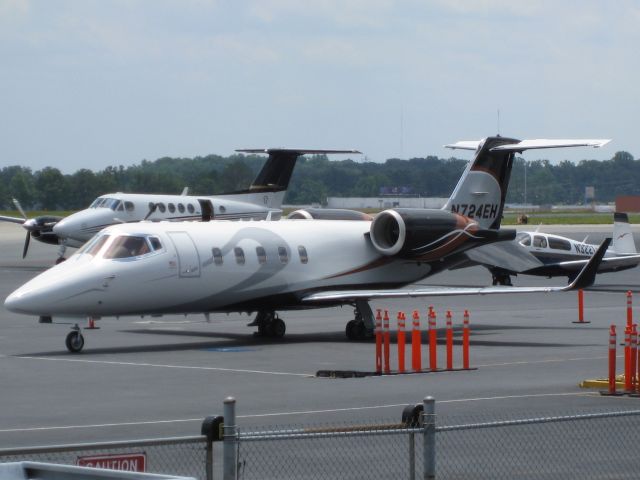 Learjet 60 (N724EH)