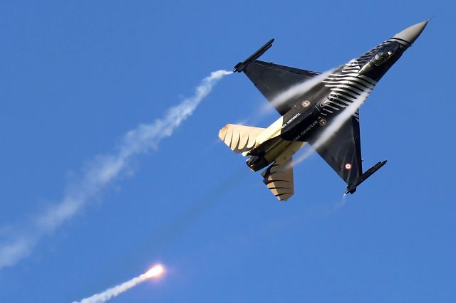 Lockheed F-16 Fighting Falcon (88-0029) - Solo Turk in action at Gdynia Aerobaltic. Photo taken on August 21, 2021.