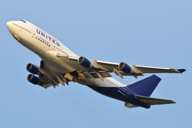 Boeing 747-400 (N194UA)