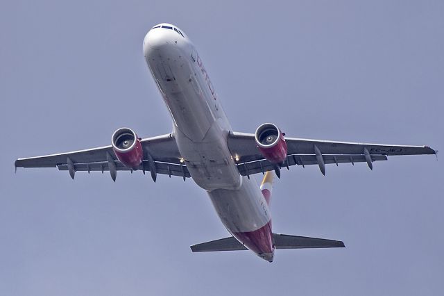 Airbus A321 (EC-JEJ)