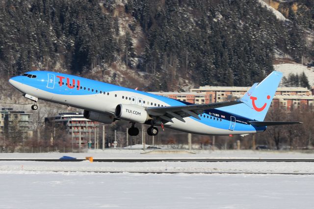 Boeing 737-800 (G-TAWB)