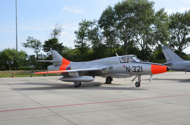 Hawker Hunter (G-BWGL)