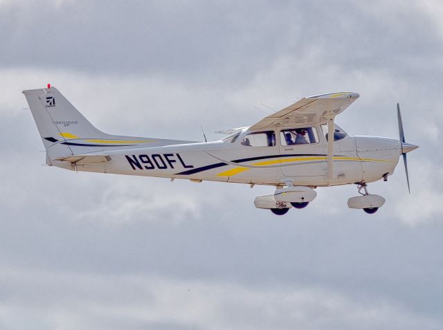 Cessna Skyhawk (N90FL) - Cessna 172R over Livermore Municipal Airport, Livermore CA. October 2020