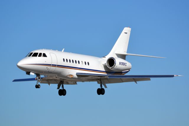 Dassault Falcon 2000 (N196KC)