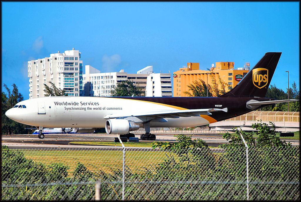 N155UP — - United Parcel Service - UPS Airbus A300F4-622R N155UP (cn 841)  San Juan - Luis Munoz Marin International (SJU / TJSJ) Puerto Rico, October 17, 2009  Photo: Tomas Del Coro