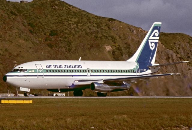 Boeing 737-700 (ZK-NAR) - After the emerger in 1978 which New Zealand National Airways became air New Zealand most of the aircraft were repainted to orange and red colour scheme. Then later air new zealand repainted them to htere green and blue colours like there DC8, DC10 jets