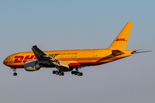 BOEING 777-200LR (D-AALM)