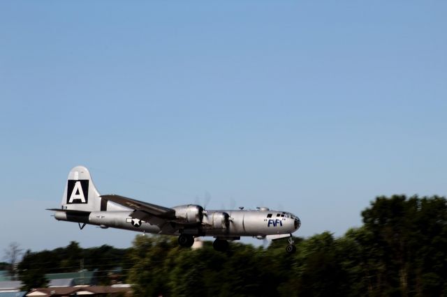 Boeing B-29 Superfortress (N529B)