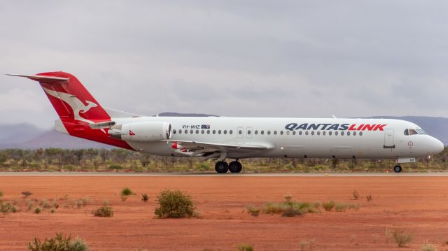 Fokker 100 (VH-NHZ)