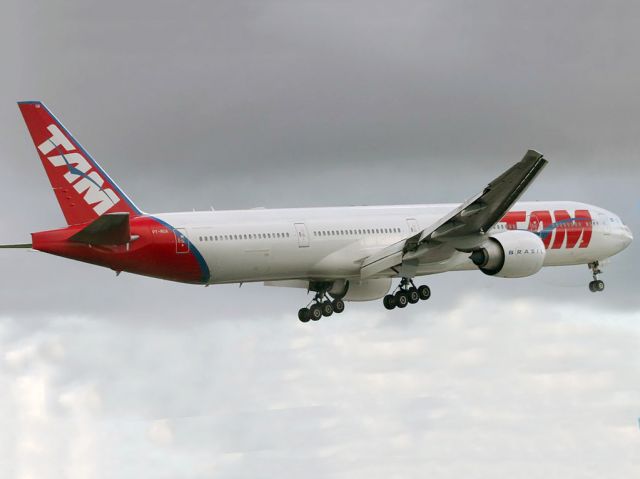 Boeing 777-200 (PT-MUA) - Brazils carrier TAM operates Boeing 777.