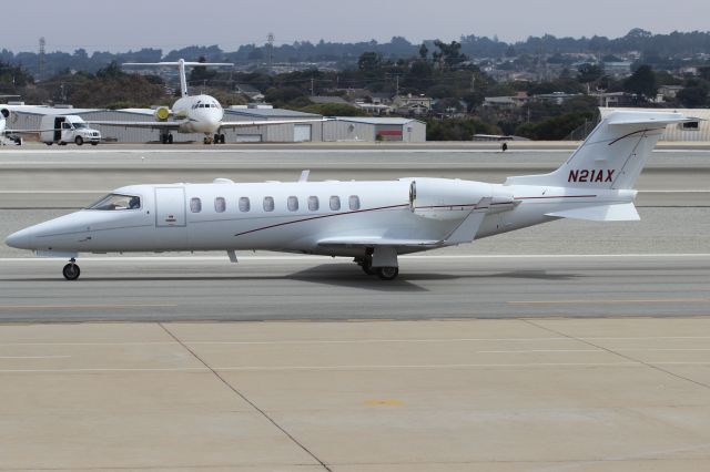 Learjet 45 (N21AX)