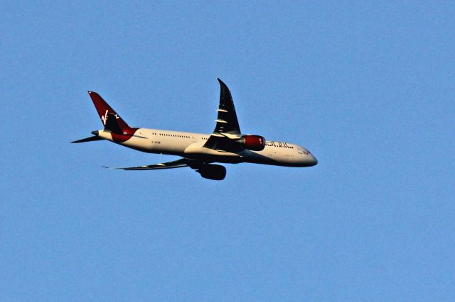 Boeing 787-9 Dreamliner (G-VYUM) - Flight VIR1 inbound to KEWR on 23-July-2016 at about 1950HrsEDT from London Heathrow (LHR / EGLL).