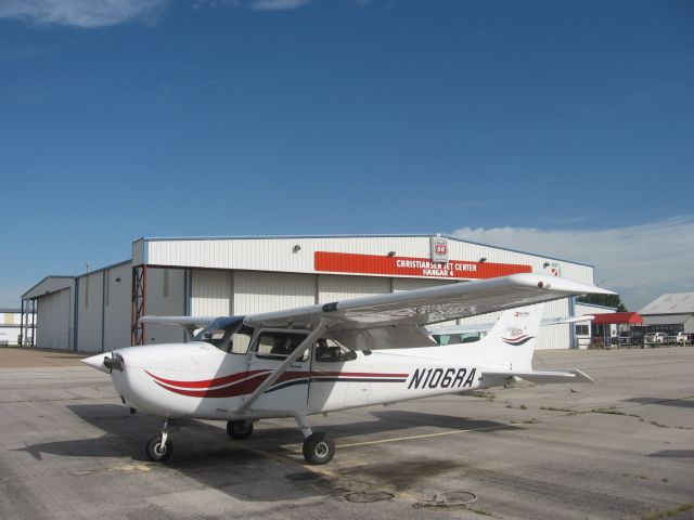 Cessna Skyhawk (N106RA) - C172S