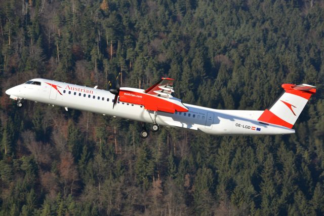 de Havilland Dash 8-400 (OE-LGD) - first visit of OE-LGD in new Austrian colors