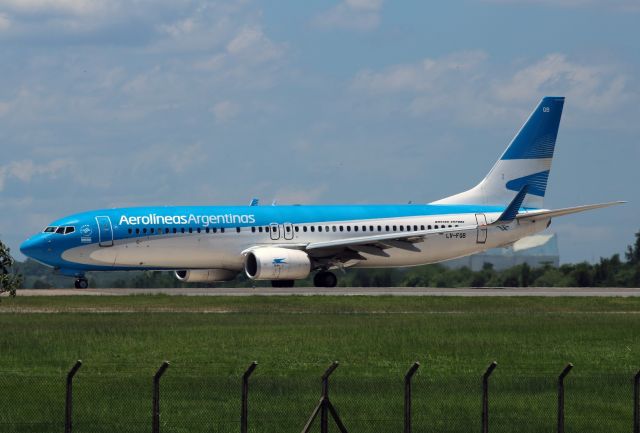 Boeing 737-700 (LV-FQB)