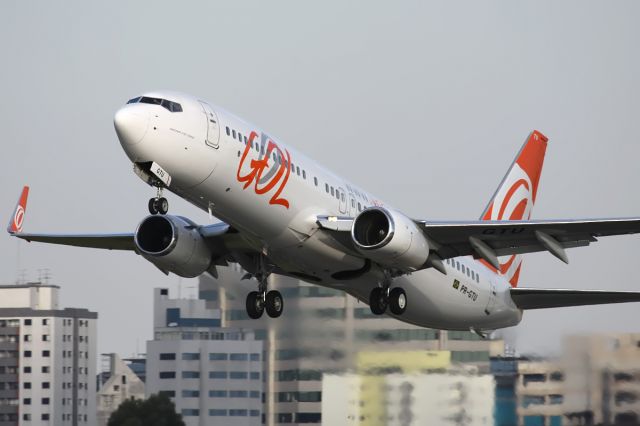 Boeing 737-800 (PR-GTU)
