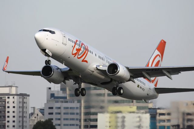 Boeing 737-800 (PR-GTU)