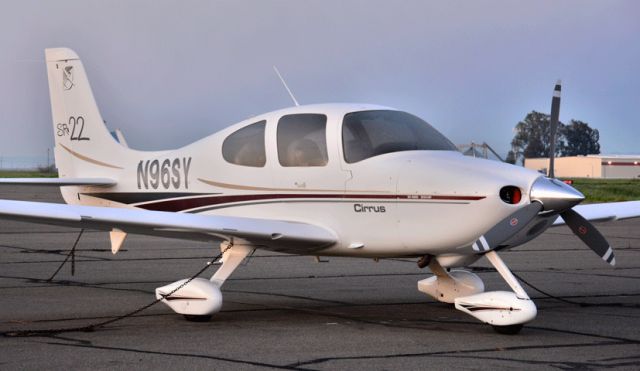 Cirrus SR-22 (N96SY)