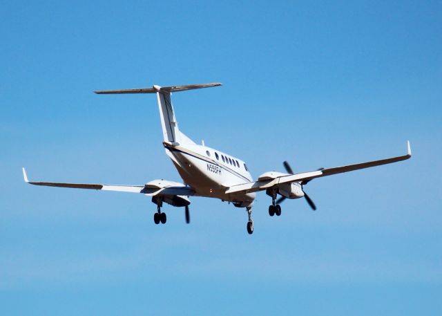 Beechcraft Super King Air 300 (N555FH) - At Shreveport Regional.