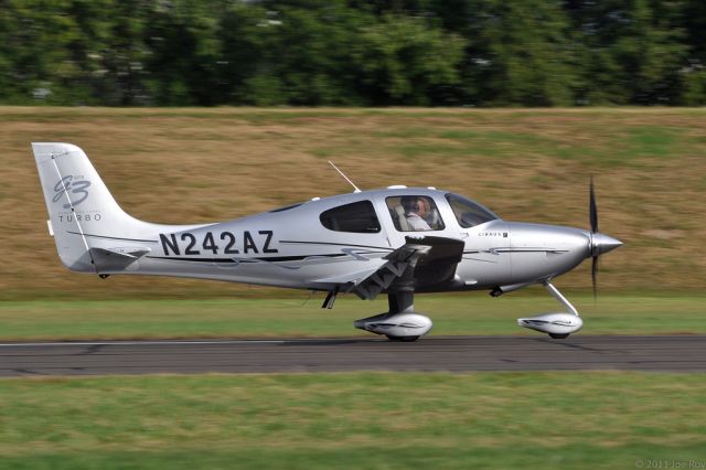 Cirrus SR-22 (N242AZ) - 9/22/2011.