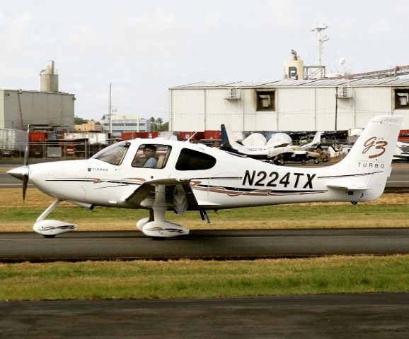 Cirrus SR-22 (N224TX)