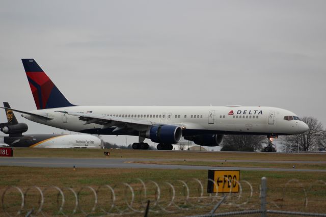 Boeing 757-200 (N655DL)