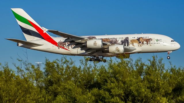 Airbus A380-800 (A6-EEQ)