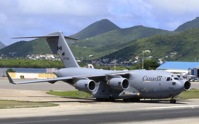 Boeing Globemaster III (17-7705) - Departing TNCM St maarten
