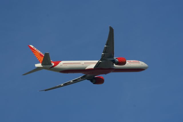 BOEING 777-300 (VT-ALN)