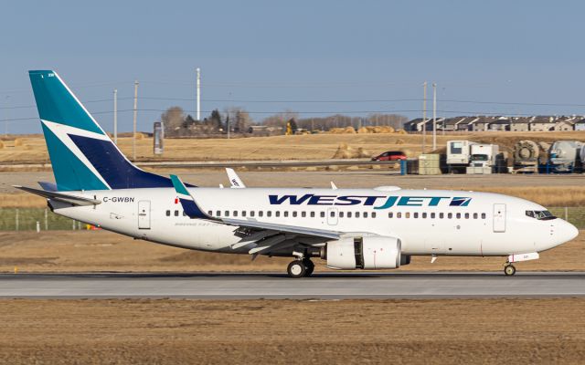 Boeing 737-700 (C-GWBN)