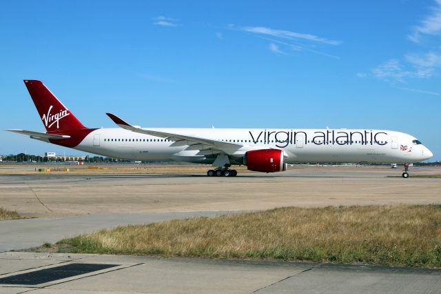 Airbus A350-1000 (G-VPOP) - Taxiing to Stand 582 on 17-Sep-19 arriving from EGKK as VS807P on its first visit to EGLL.