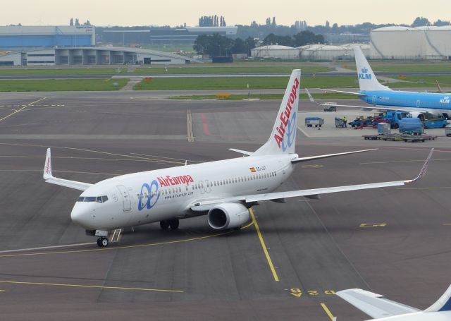 Boeing 737-800 (EC-LUT) - Date 12/09/15 c/n 36592