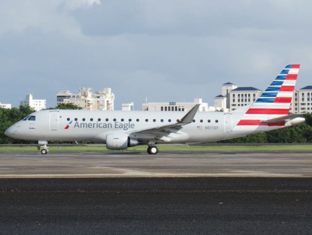 Embraer 175 (N511SY)