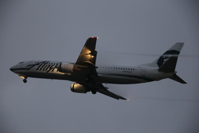 BOEING 737-400 (N708AS)