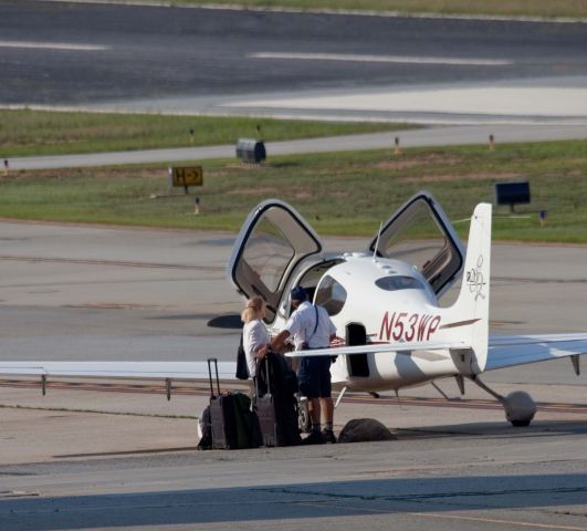 Cirrus SR-22 (N53WP) - Nothing  fit in the overhead or the seat in front of me!