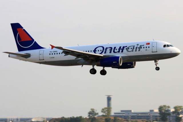 Airbus A321 (TC-OBG)