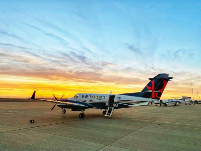 Beechcraft Super King Air 300 (N845KA)