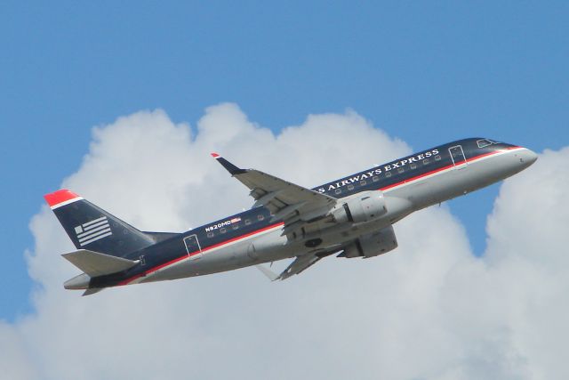 Embraer 170/175 (N820MD) - Republic Airlines/US Airways Express Flight 3330 on departure from Runway 14 at Sarasota-Bradenton International Airport