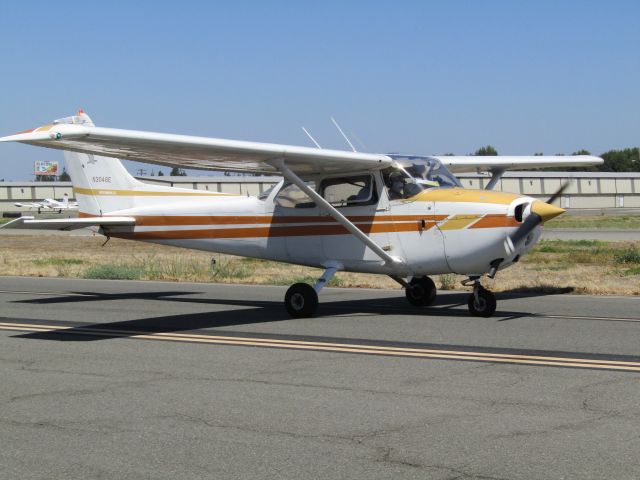 Cessna Skyhawk (N3048E) - Taxiing to RWY 24