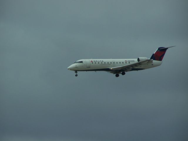 Canadair Regional Jet CRJ-200 —